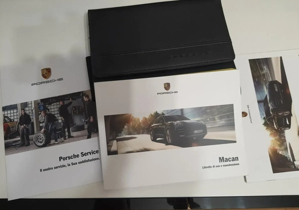 Porsche Macan cena 175000 przebieg: 99000, rok produkcji 2016 z Poznań małe 301